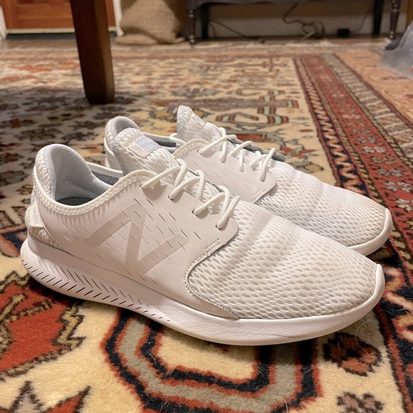 New Balance Running Shoes - Picture 4 of 6